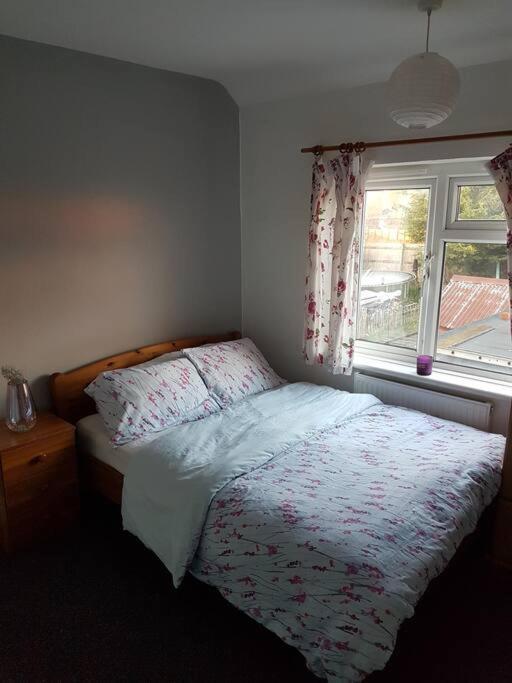 Two Bedroom Maisonette Close Towarwick Uni Coventry Exterior foto